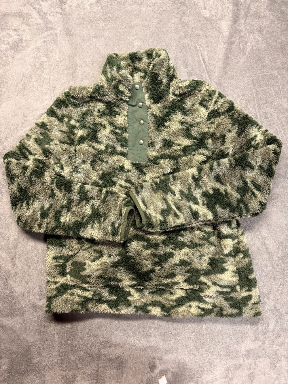 Eddie Bauer Kids Green Camo Plush Pull-Over Jacket - for age 10-12